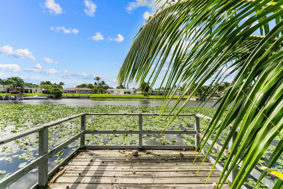 合同活跃: $875,000 (3 贝兹, 2 浴室, 1839 平方英尺)