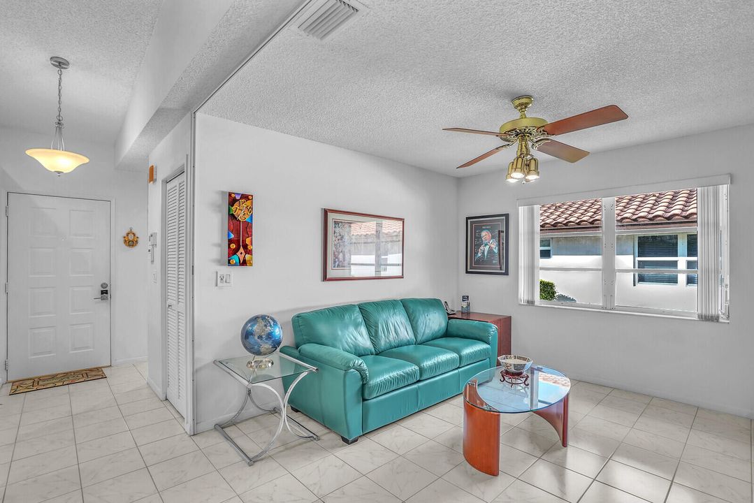 For Rent: $4,400 (2 beds, 2 baths, 1500 Square Feet)