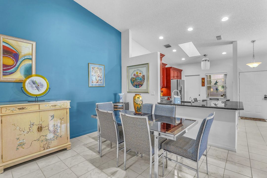 For Rent: $4,400 (2 beds, 2 baths, 1500 Square Feet)