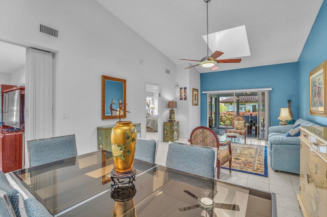 For Rent: $4,400 (2 beds, 2 baths, 1500 Square Feet)