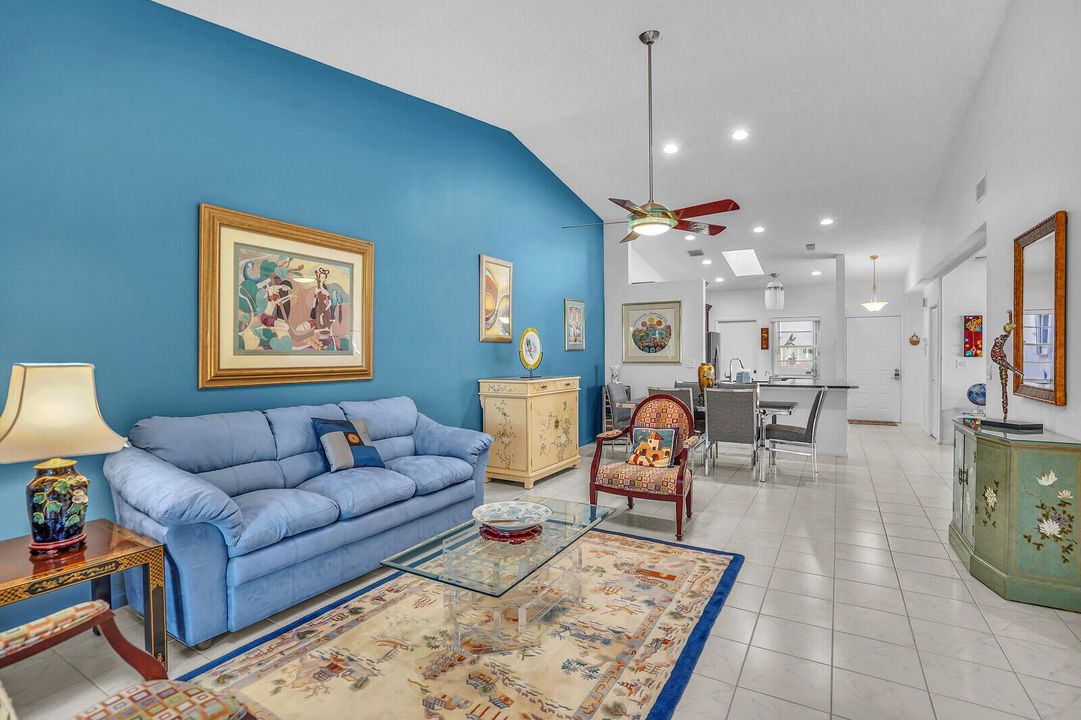 For Rent: $4,400 (2 beds, 2 baths, 1500 Square Feet)