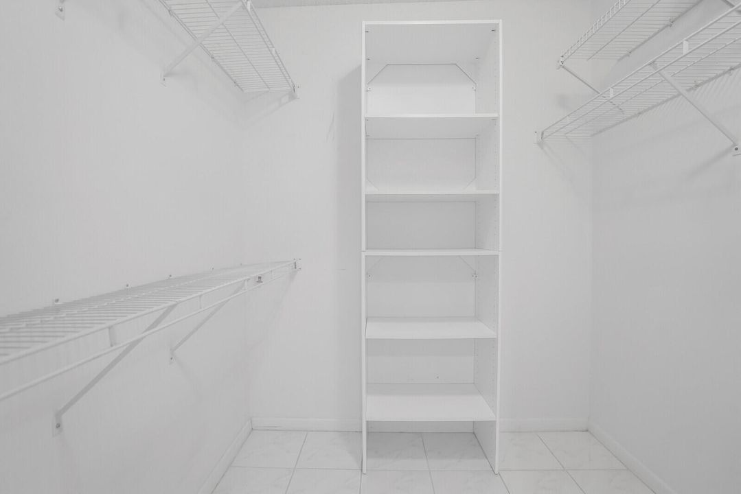 For Rent: $4,400 (2 beds, 2 baths, 1500 Square Feet)