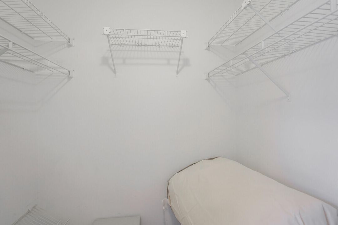 For Rent: $4,400 (2 beds, 2 baths, 1500 Square Feet)