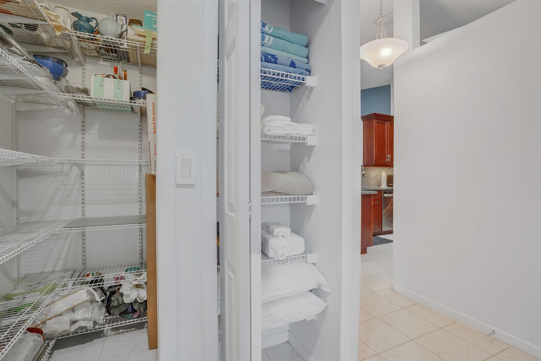 For Rent: $4,400 (2 beds, 2 baths, 1500 Square Feet)