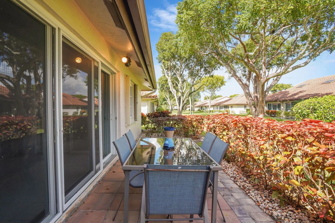 For Rent: $4,400 (2 beds, 2 baths, 1500 Square Feet)