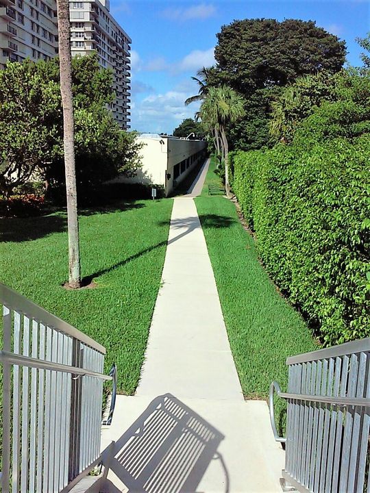 For Rent: $3,995 (2 beds, 2 baths, 1031 Square Feet)