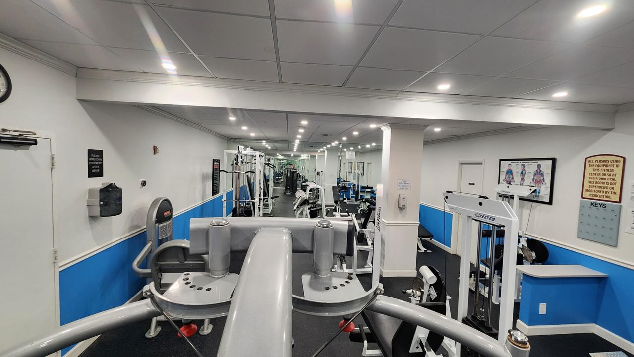 For Rent: $3,995 (2 beds, 2 baths, 1031 Square Feet)