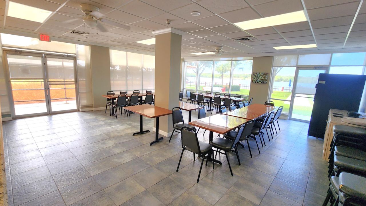 For Rent: $3,995 (2 beds, 2 baths, 1031 Square Feet)