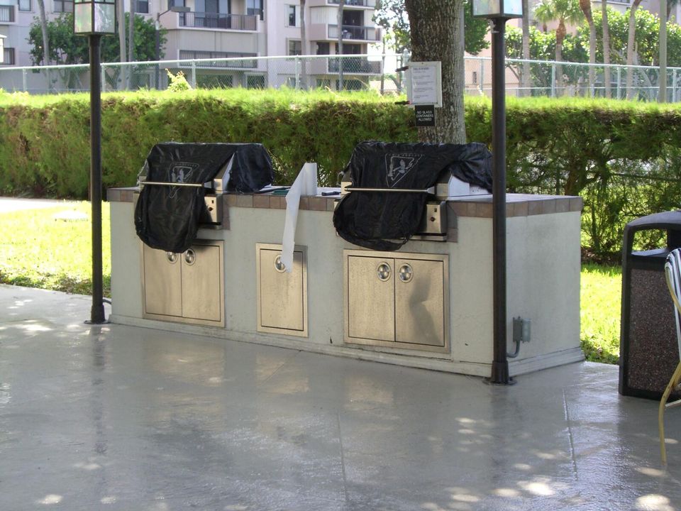 For Rent: $3,995 (2 beds, 2 baths, 1031 Square Feet)