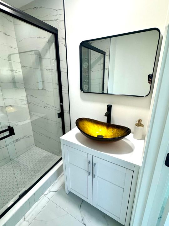 For Sale: $340,000 (3 beds, 2 baths, 1260 Square Feet)