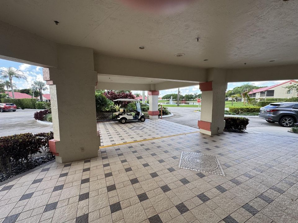 Active With Contract: $225,000 (2 beds, 2 baths, 1496 Square Feet)