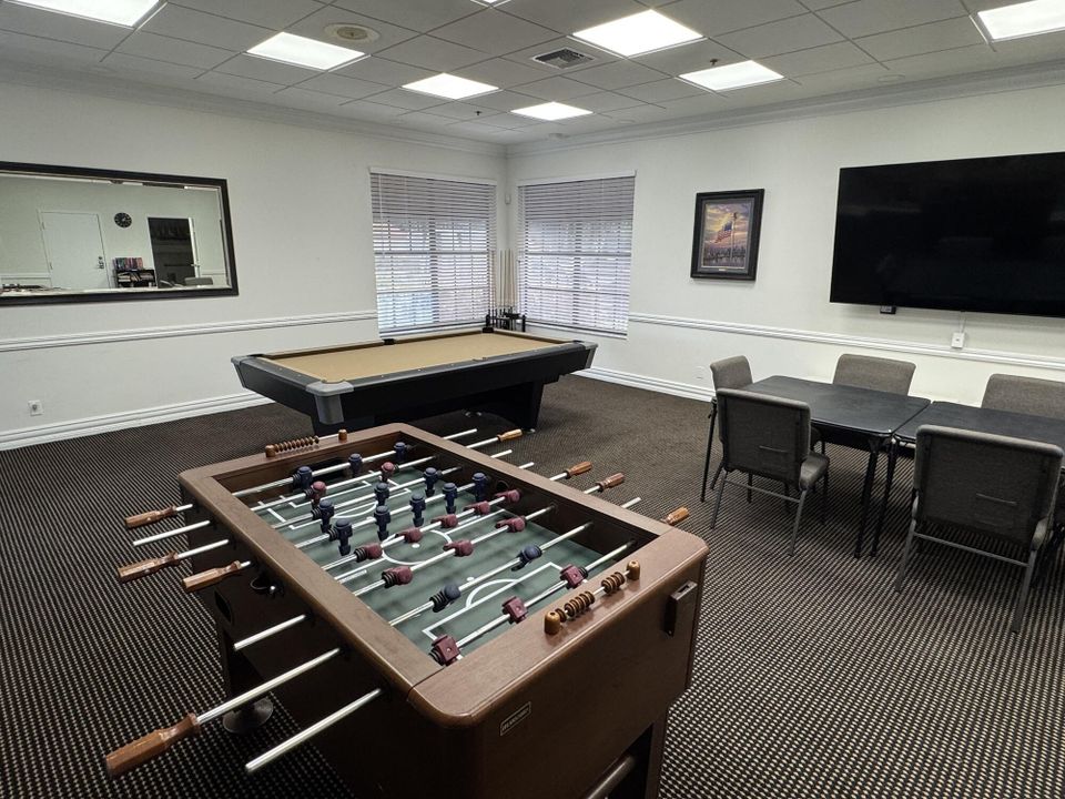 Active With Contract: $225,000 (2 beds, 2 baths, 1496 Square Feet)