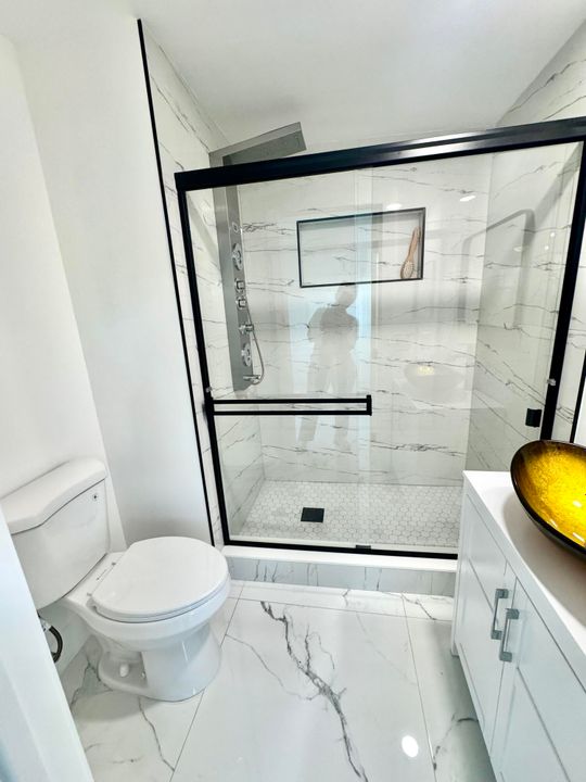 For Sale: $340,000 (3 beds, 2 baths, 1260 Square Feet)