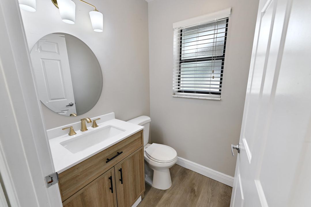 Под контрактом: $3,500 (3 спален, 2 ванн, 1776 Квадратных фут)