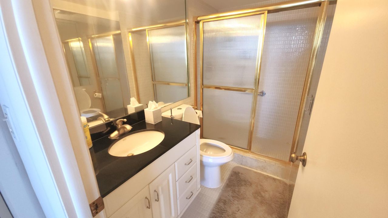 For Rent: $3,995 (2 beds, 2 baths, 1031 Square Feet)