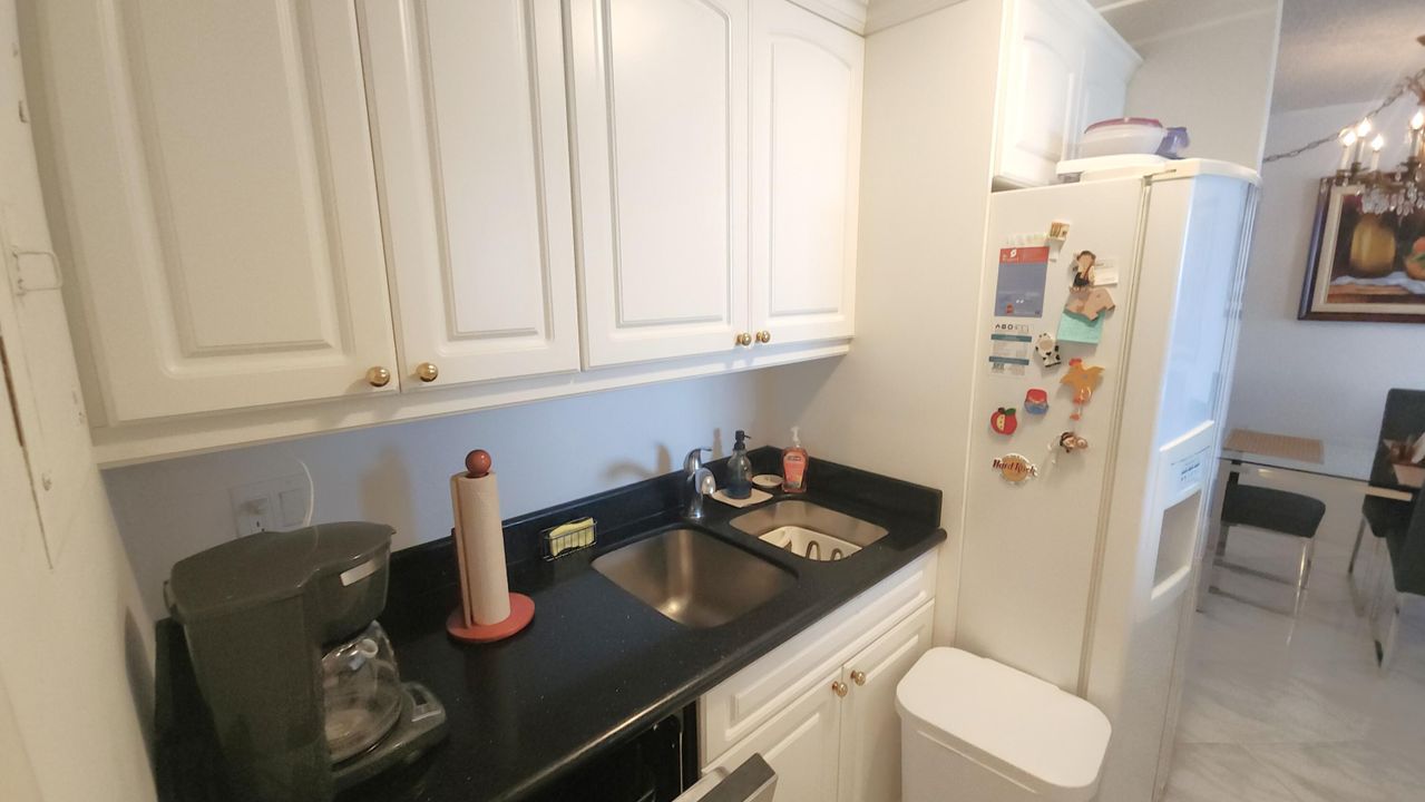 For Rent: $3,995 (2 beds, 2 baths, 1031 Square Feet)