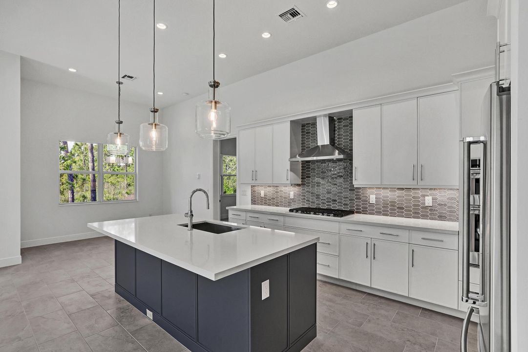 En Venta: $784,000 (4 camas, 3 baños, 2560 Pies cuadrados)