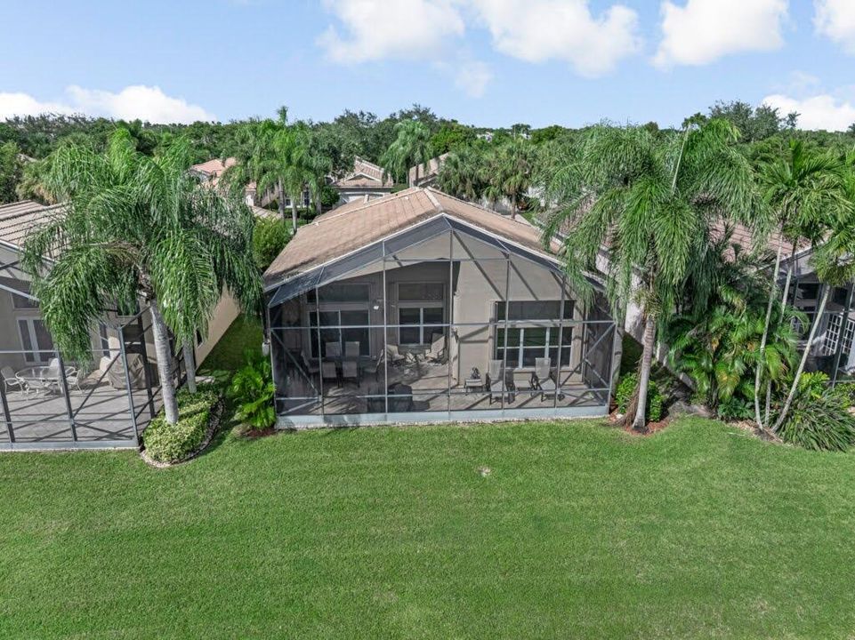 Под контрактом: $549,000 (3 спален, 2 ванн, 2347 Квадратных фут)