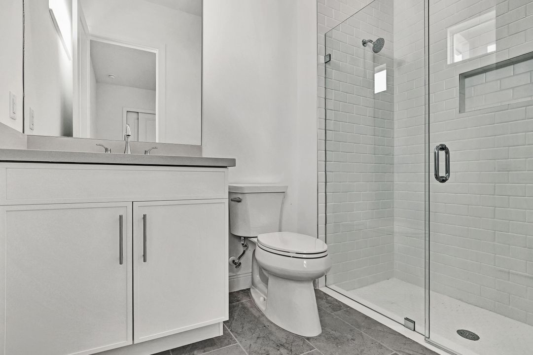 En Venta: $784,000 (4 camas, 3 baños, 2560 Pies cuadrados)