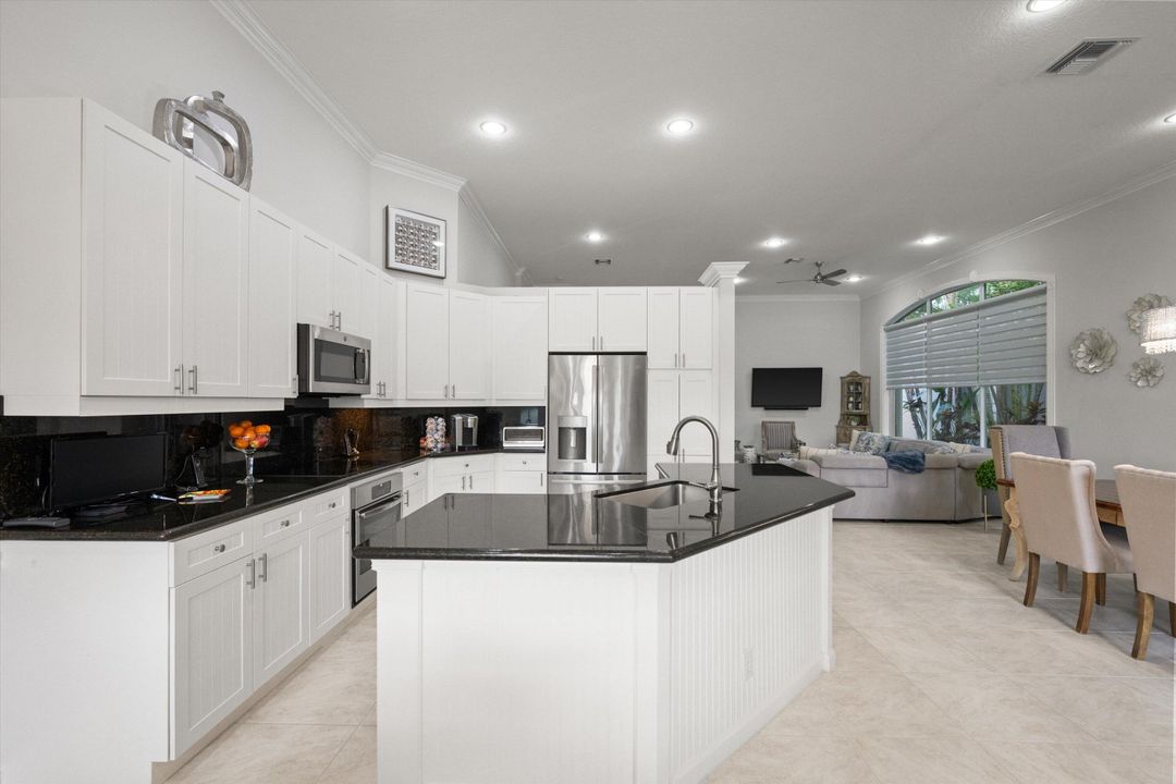 Active With Contract: $615,000 (3 beds, 2 baths, 2249 Square Feet)