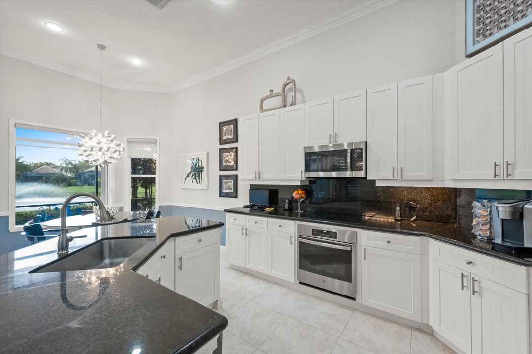 Active With Contract: $615,000 (3 beds, 2 baths, 2249 Square Feet)