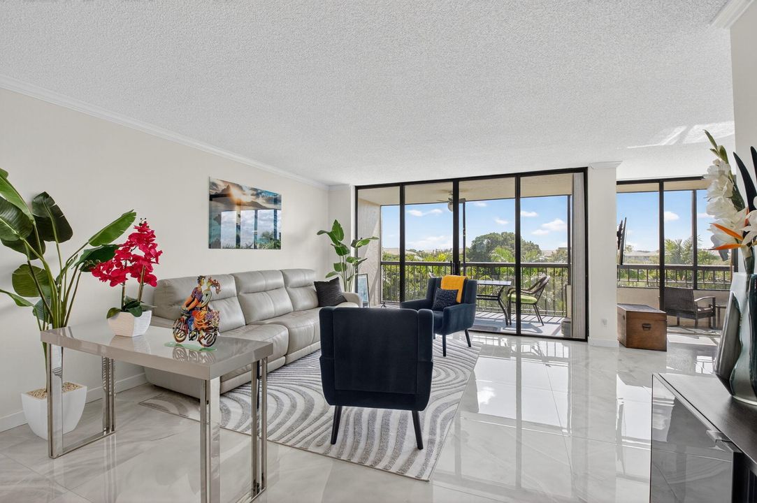 En Venta: $399,000 (3 camas, 2 baños, 1682 Pies cuadrados)