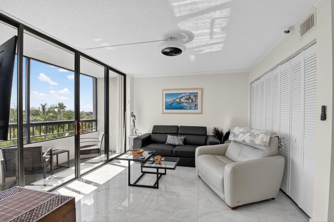 En Venta: $399,000 (3 camas, 2 baños, 1682 Pies cuadrados)