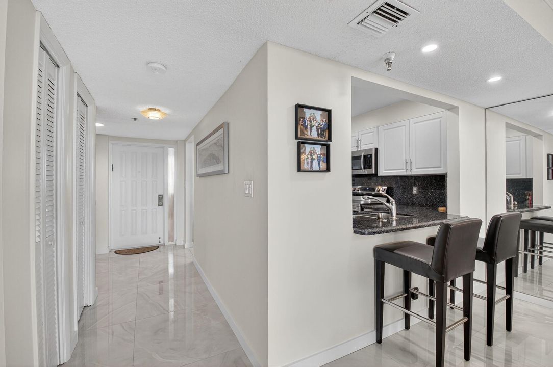 En Venta: $399,000 (3 camas, 2 baños, 1682 Pies cuadrados)