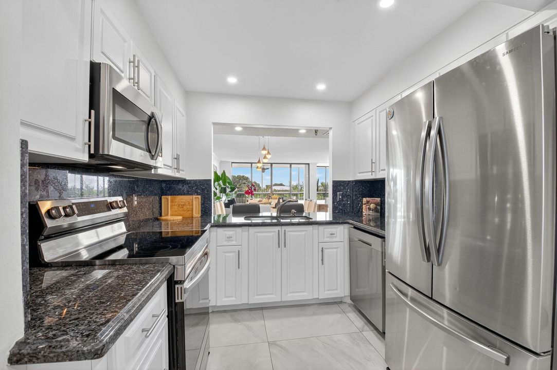 En Venta: $399,000 (3 camas, 2 baños, 1682 Pies cuadrados)