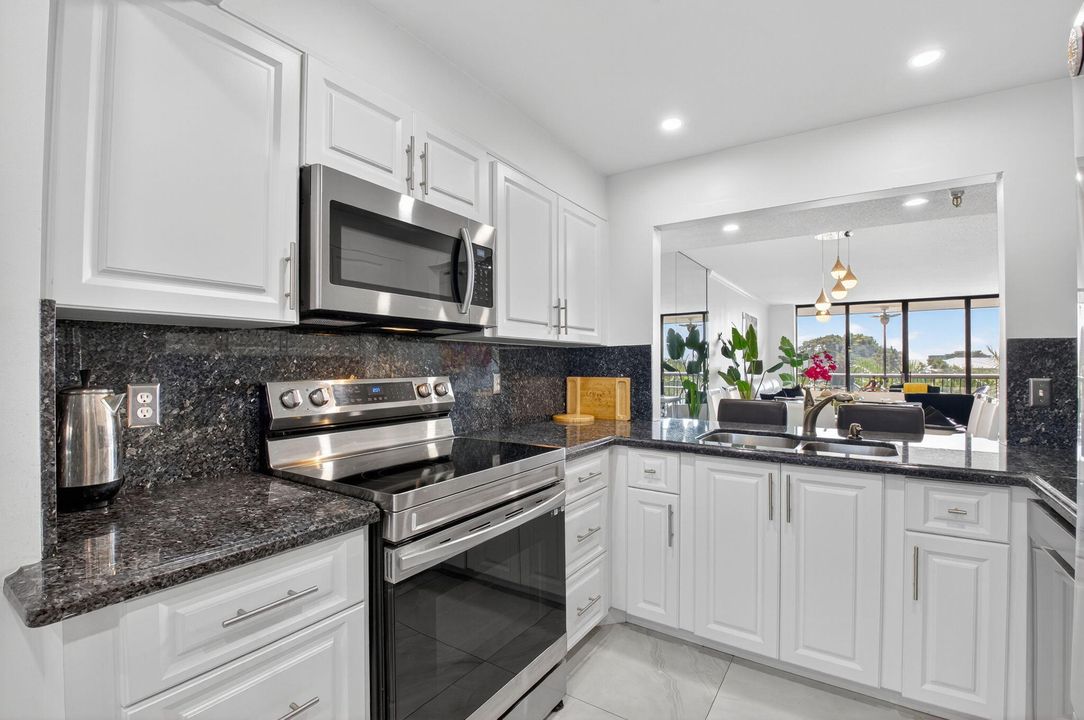 En Venta: $399,000 (3 camas, 2 baños, 1682 Pies cuadrados)