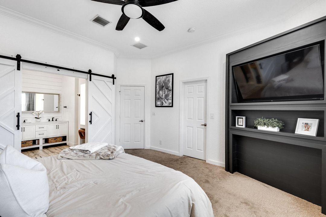 For Sale: $549,000 (3 beds, 2 baths, 1726 Square Feet)