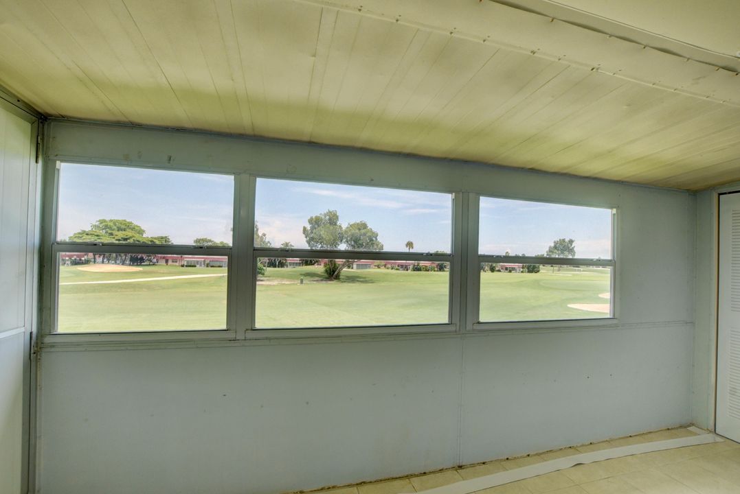 For Rent: $1,600 (2 beds, 2 baths, 880 Square Feet)