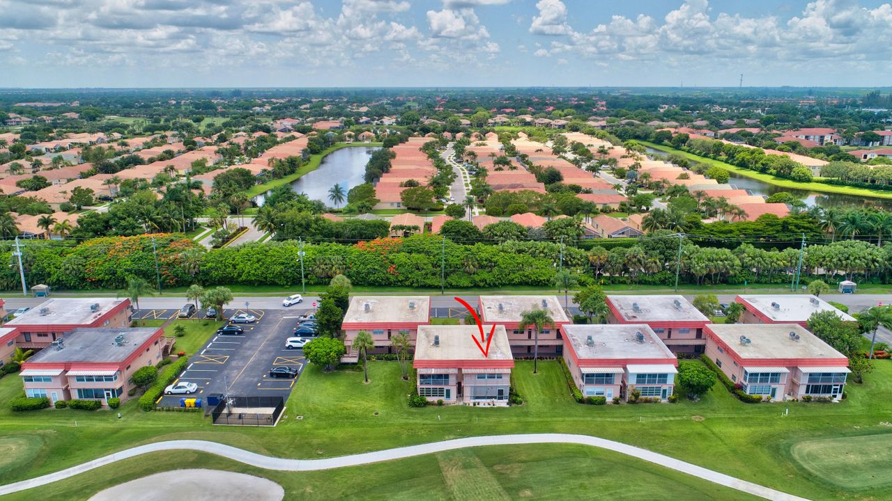 For Rent: $1,600 (2 beds, 2 baths, 880 Square Feet)