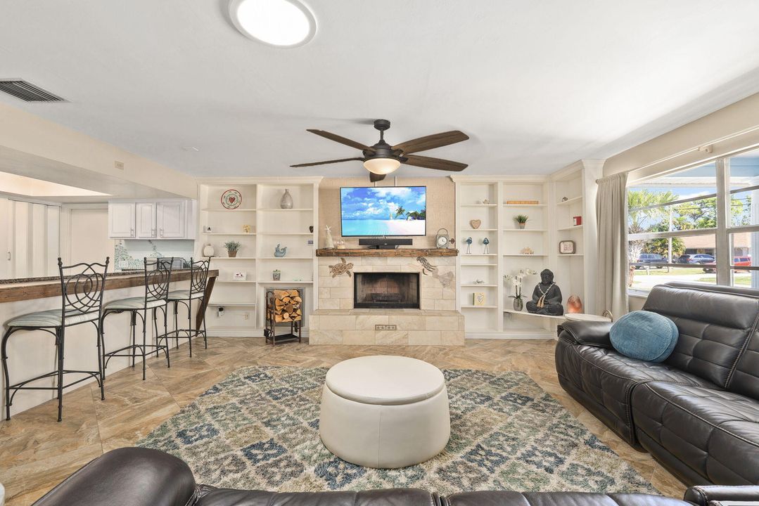 Active With Contract: $379,000 (3 beds, 2 baths, 1700 Square Feet)
