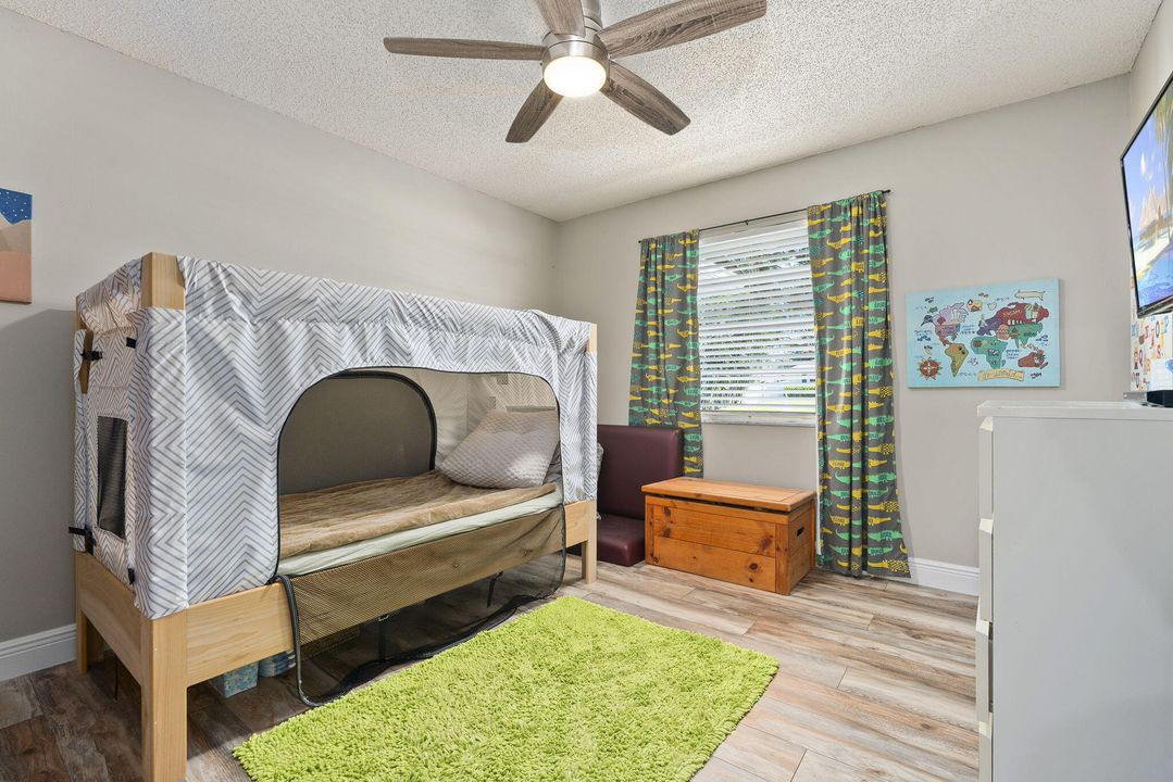 Active With Contract: $379,000 (3 beds, 2 baths, 1700 Square Feet)