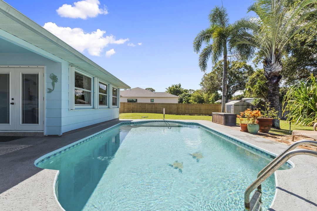 Active With Contract: $379,000 (3 beds, 2 baths, 1700 Square Feet)