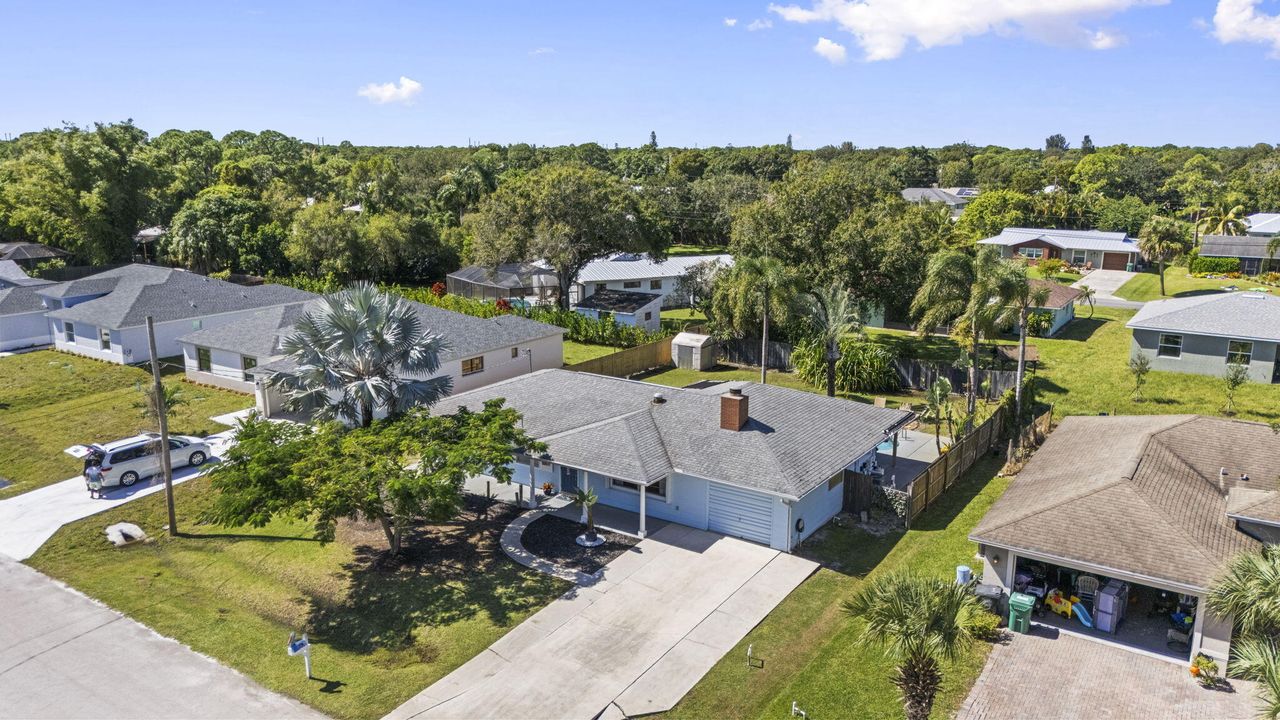 Active With Contract: $379,000 (3 beds, 2 baths, 1700 Square Feet)