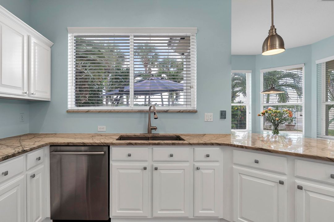 For Sale: $769,742 (4 beds, 2 baths, 2909 Square Feet)