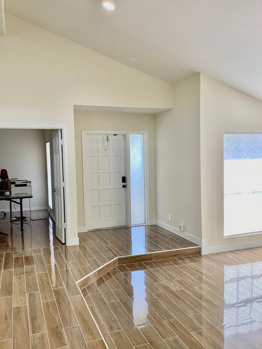 For Rent: $4,700 (3 beds, 2 baths, 1488 Square Feet)