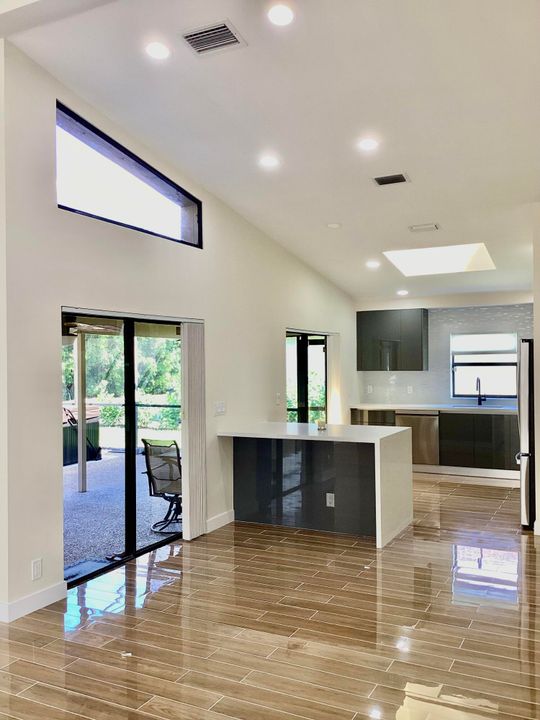 For Rent: $4,700 (3 beds, 2 baths, 1488 Square Feet)