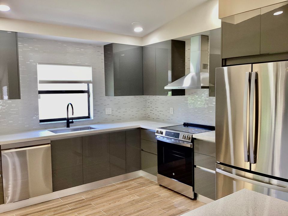 For Rent: $4,700 (3 beds, 2 baths, 1488 Square Feet)