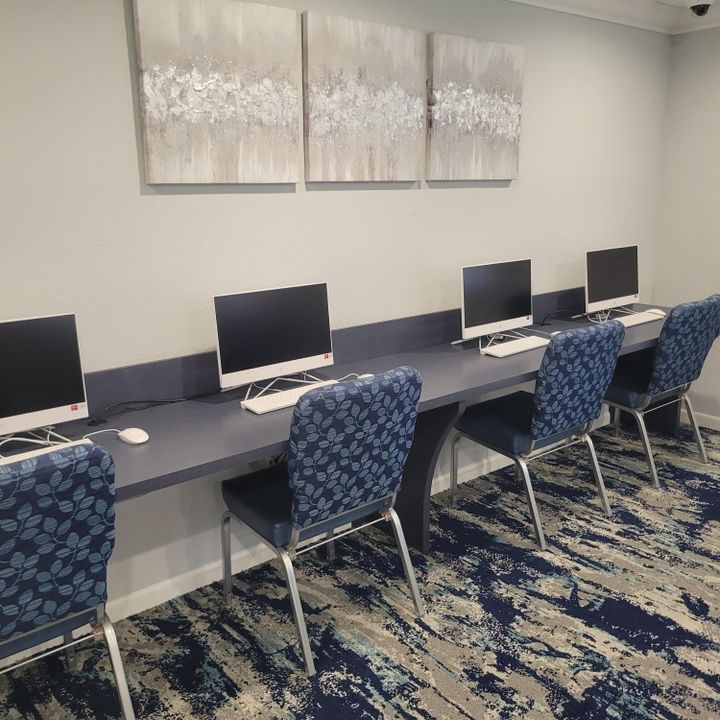 Activo con contrato: $139,000 (2 camas, 2 baños, 1220 Pies cuadrados)