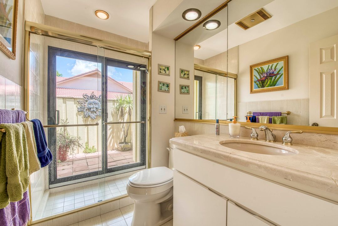 Activo con contrato: $9,000 (3 camas, 2 baños, 3039 Pies cuadrados)