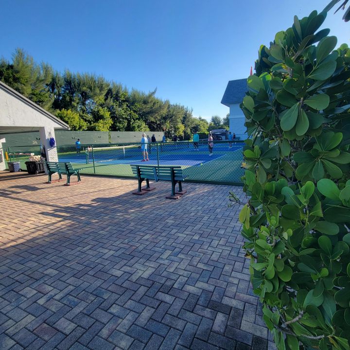 Activo con contrato: $139,000 (2 camas, 2 baños, 1220 Pies cuadrados)