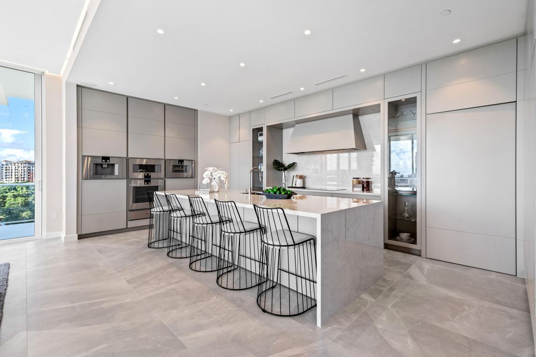 For Sale: $11,450,000 (3 beds, 3 baths, 4256 Square Feet)