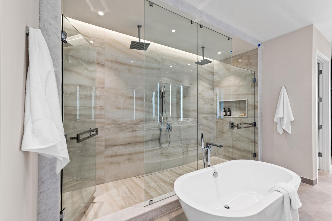 For Sale: $11,450,000 (3 beds, 3 baths, 4256 Square Feet)