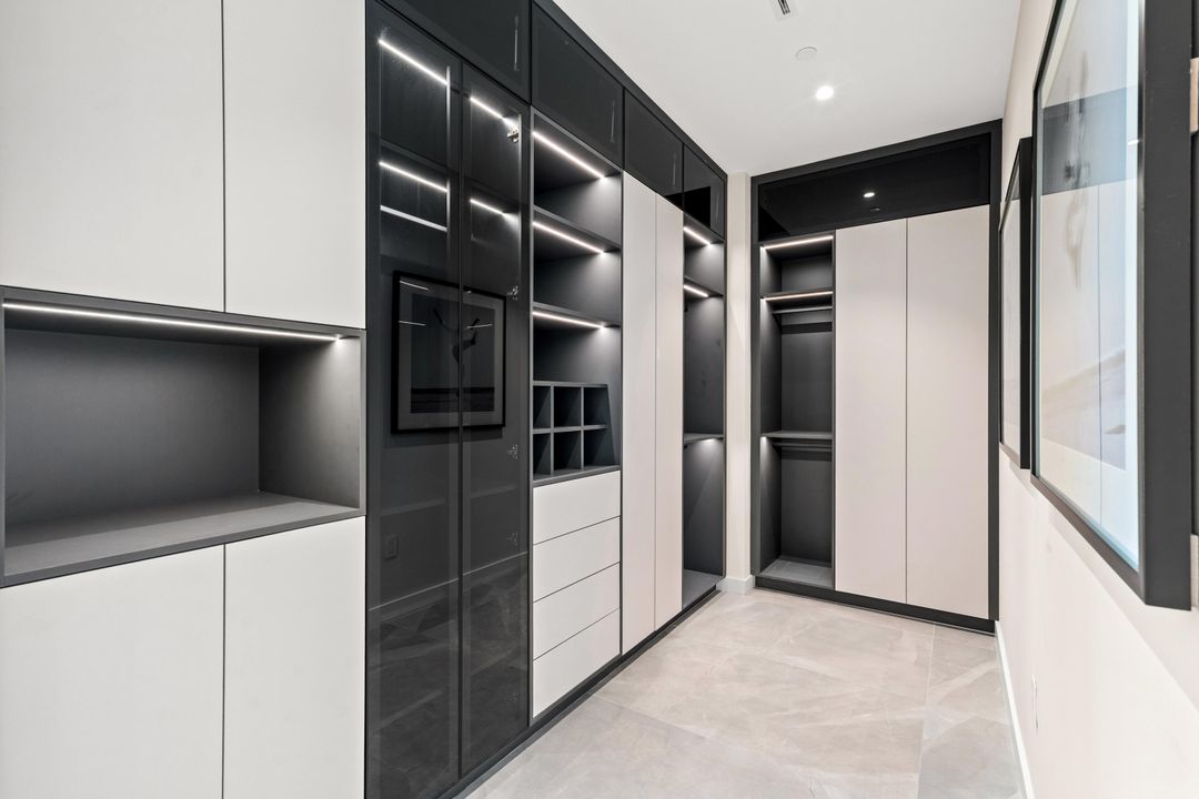 For Sale: $11,450,000 (3 beds, 3 baths, 4256 Square Feet)