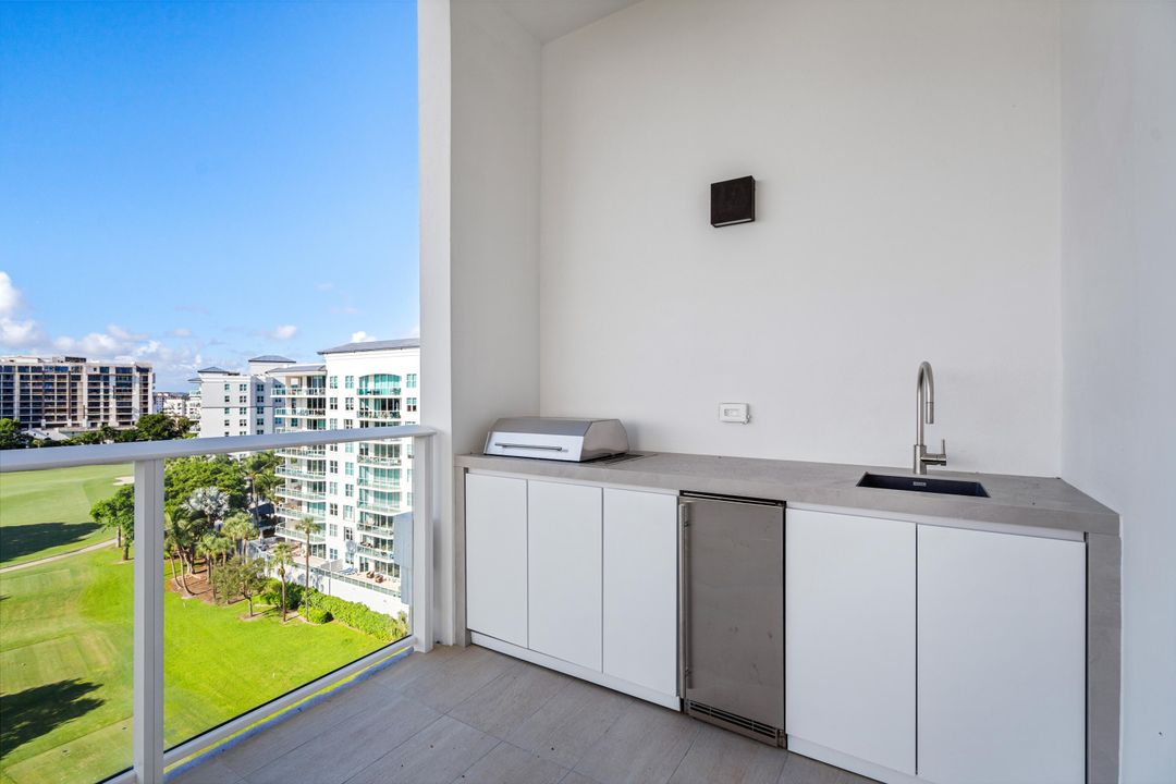 For Sale: $11,450,000 (3 beds, 3 baths, 4256 Square Feet)