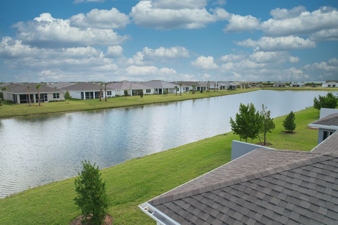 待售: $399,900 (2 贝兹, 2 浴室, 1579 平方英尺)