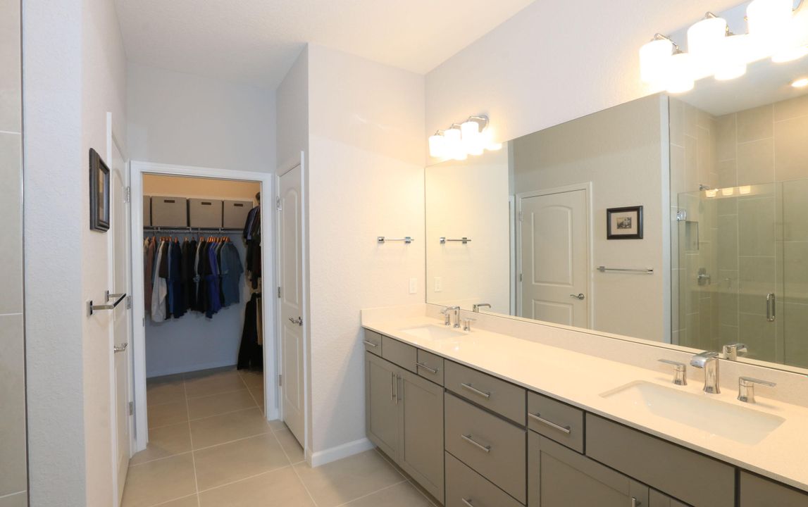 待售: $399,900 (2 贝兹, 2 浴室, 1579 平方英尺)